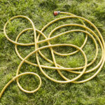 Bahçe hortumunuzu daha az bir gözetleme yapmak için ortak bir tasarruf mağazası bul