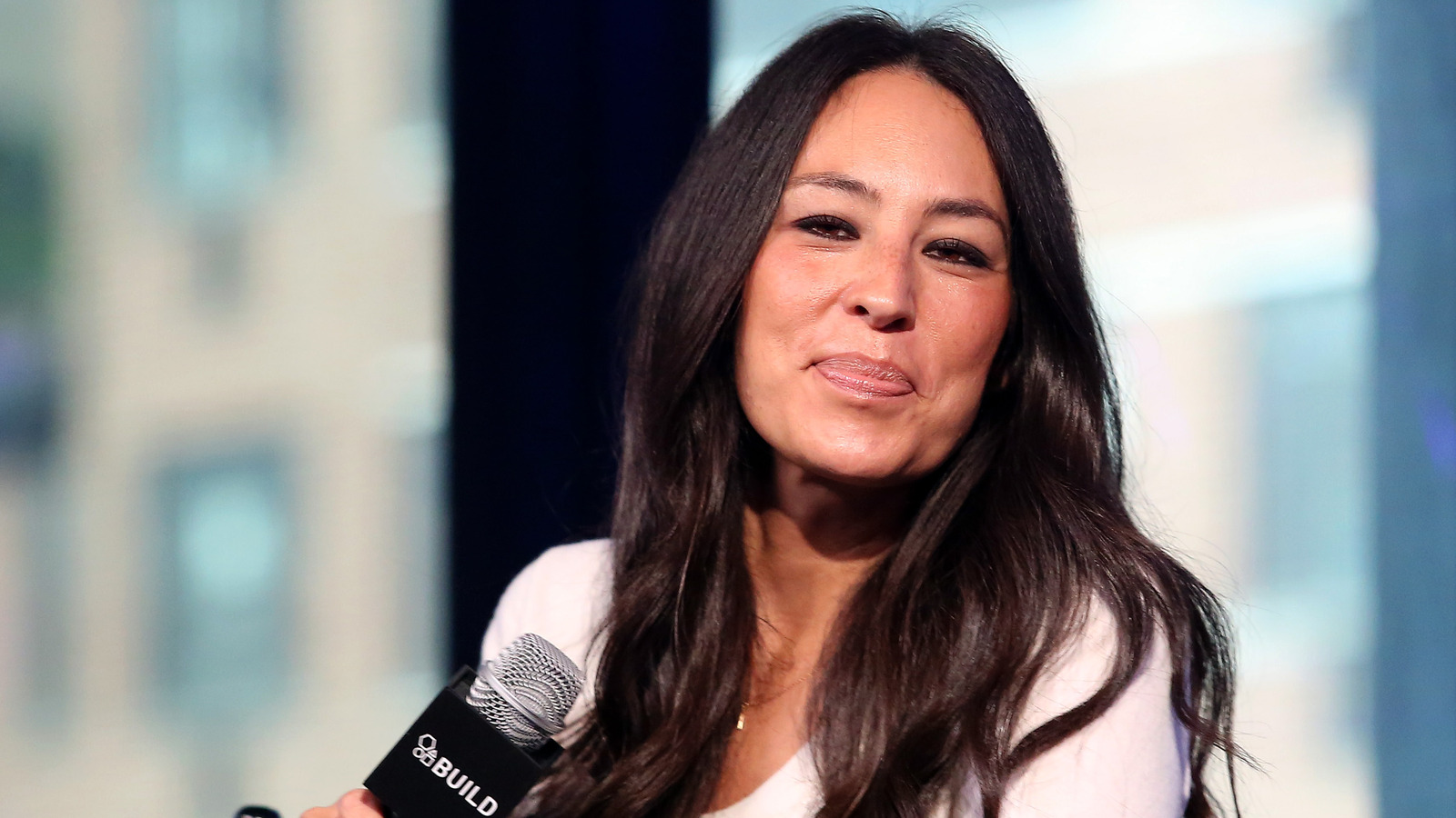 Joanna Gaines, bahçesini pop yapmak için bezelye çakılını nasıl kullanıyor