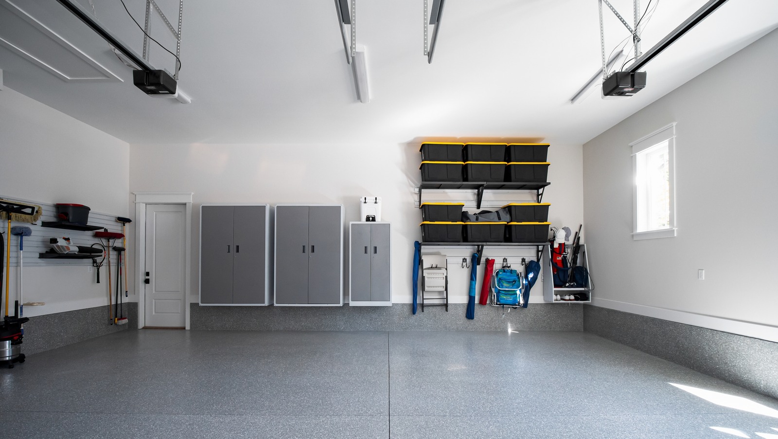 Garajınız neden aniden gaz gibi kokuyor (ve nasıl düzeltilecek)