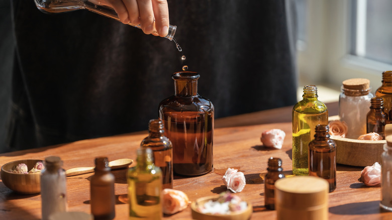 Bir brülöre koku yağı dökmek