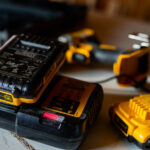 Dewalt değiştirilebilir piller hakkında ne bilinmeli (küçük bir yakalama var)