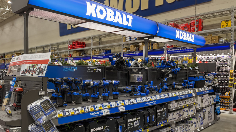 Kobalt araçlarının ve pillerin ekranını saklayın