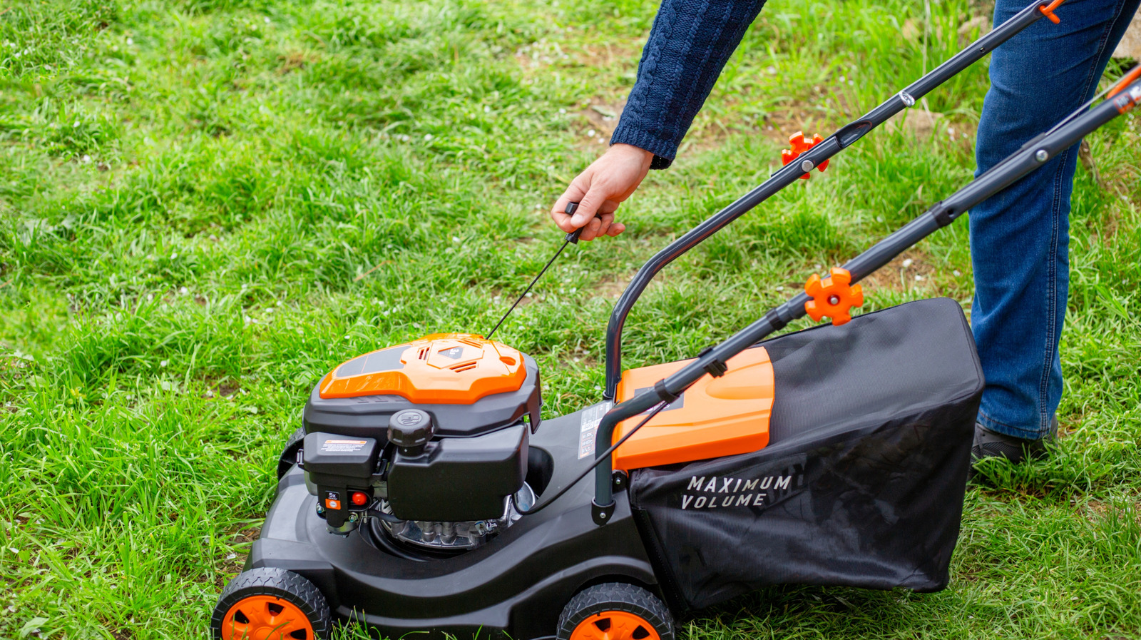 Bir çim biçme makinesinde düzenli kurşunsuz gaz kullanmanın uzun vadeli etkileri