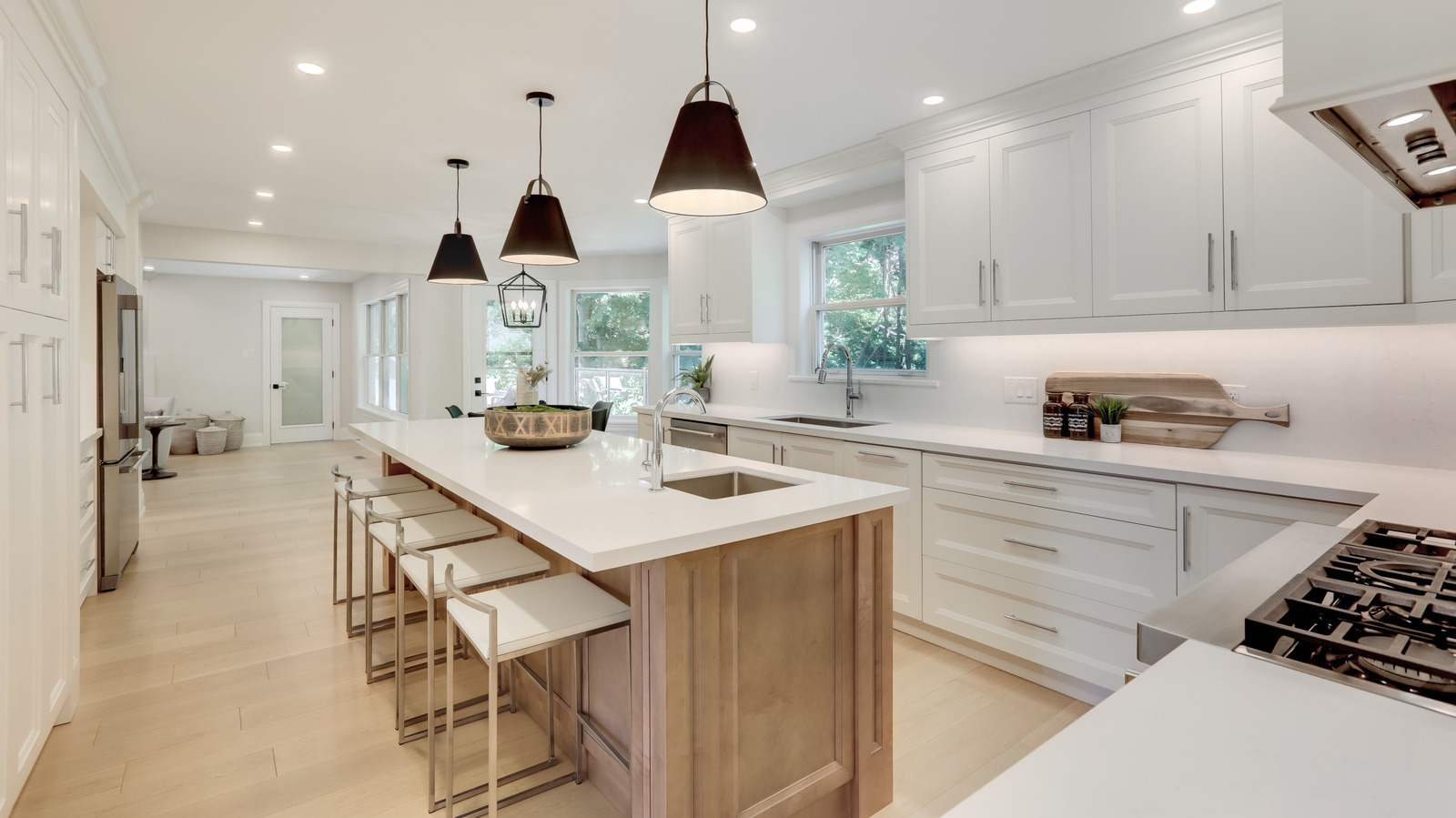 Olması gereken mutfak özelliği profesyonel tasarımcılar, savurganlık yapmanız gerektiğini söylüyor