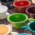 Evinizi taze tutmak için eski bir tasarruf mağaza kupasını yeniden kullanın - işte nasıl