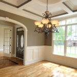 Tasarımcılar modası geçmiş beyaz döşemeyi terk ediyorlar, bunun yerine yaptıkları şey