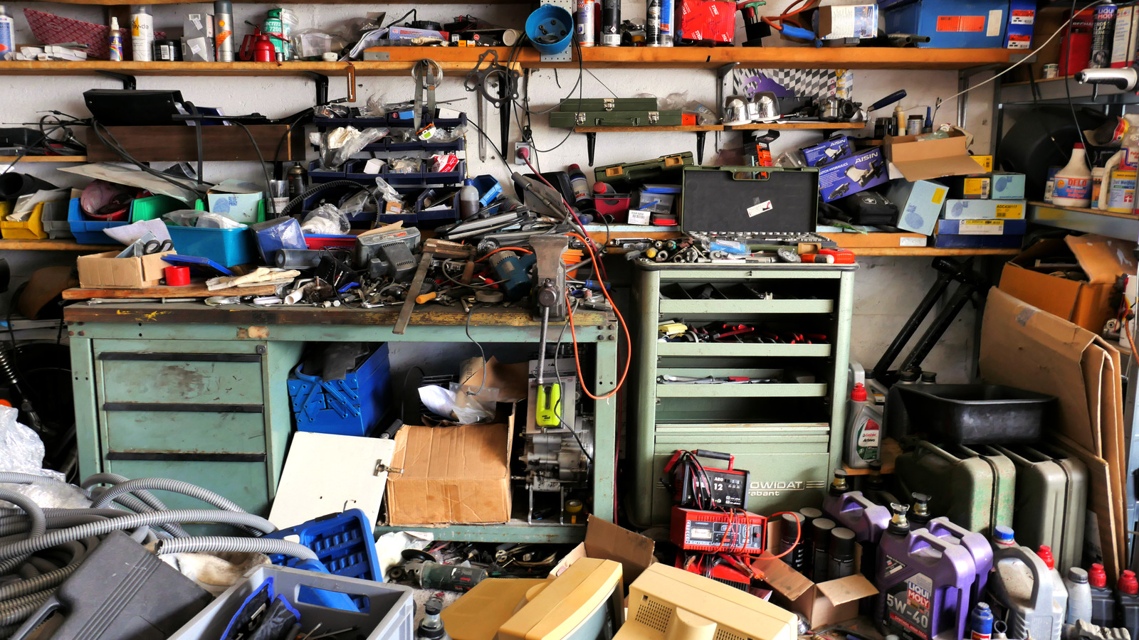 Garaj depolama ve organizasyonu için mükemmel olan uygun fiyatlı IKEA zımba