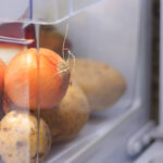 Uygun fiyatlı üst düzey patates ve soğan çekmeceleri almak için bir IKEA DIY kullanın