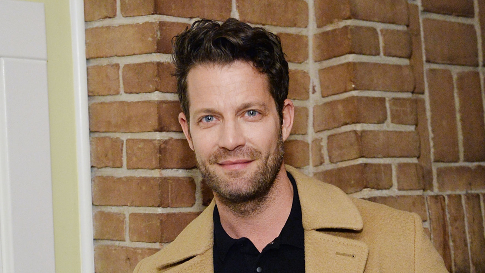 10 Akıllı Yol Nate Berkus, herhangi bir tasarım alanına muhteşem bir yeşil renk dahil ediyor