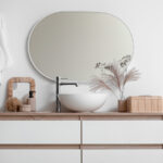 Banyo çekmecelerinizin düzenlenmesine yardımcı olabilecek dolar ağacı gerekli