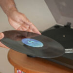 Mükemmel Vinil Kayıt Deposuna Tutulmuş Bir Bulun