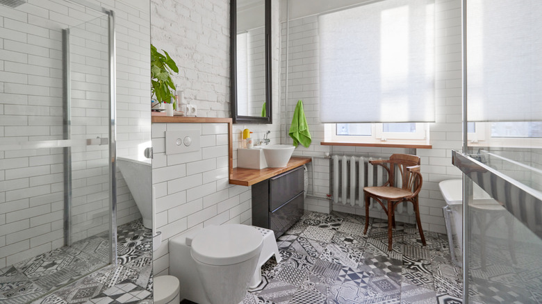 Banyoda sac vinil döşeme