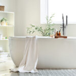 Küvetler 2025'te modası geçiyor - işte banyo tasarımını ele geçirme eğilimi