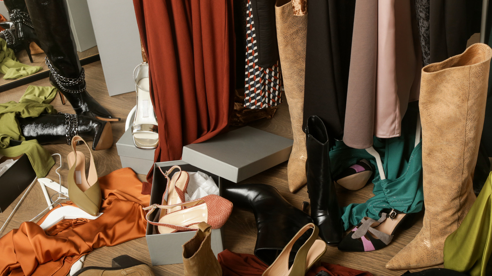 Mükemmel dolap depolama rafı zaten banyonuzda olabilir