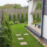 Bahçenizdeki çirkin düşüşü çarpıcı bir ekran haline getirme