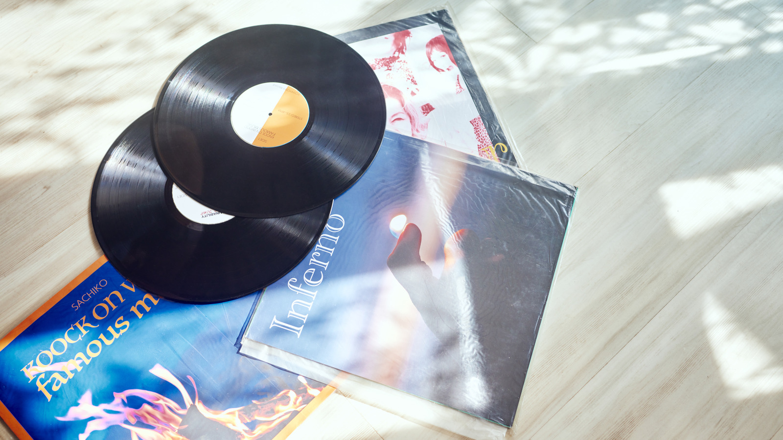 Bu beklenmedik bükülme ile bahçenizde vinil kayıtlarına yeni bir hayat verin