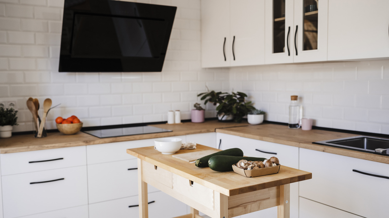 Bir mutfağa koymak için doğru boyutta TV nedir?