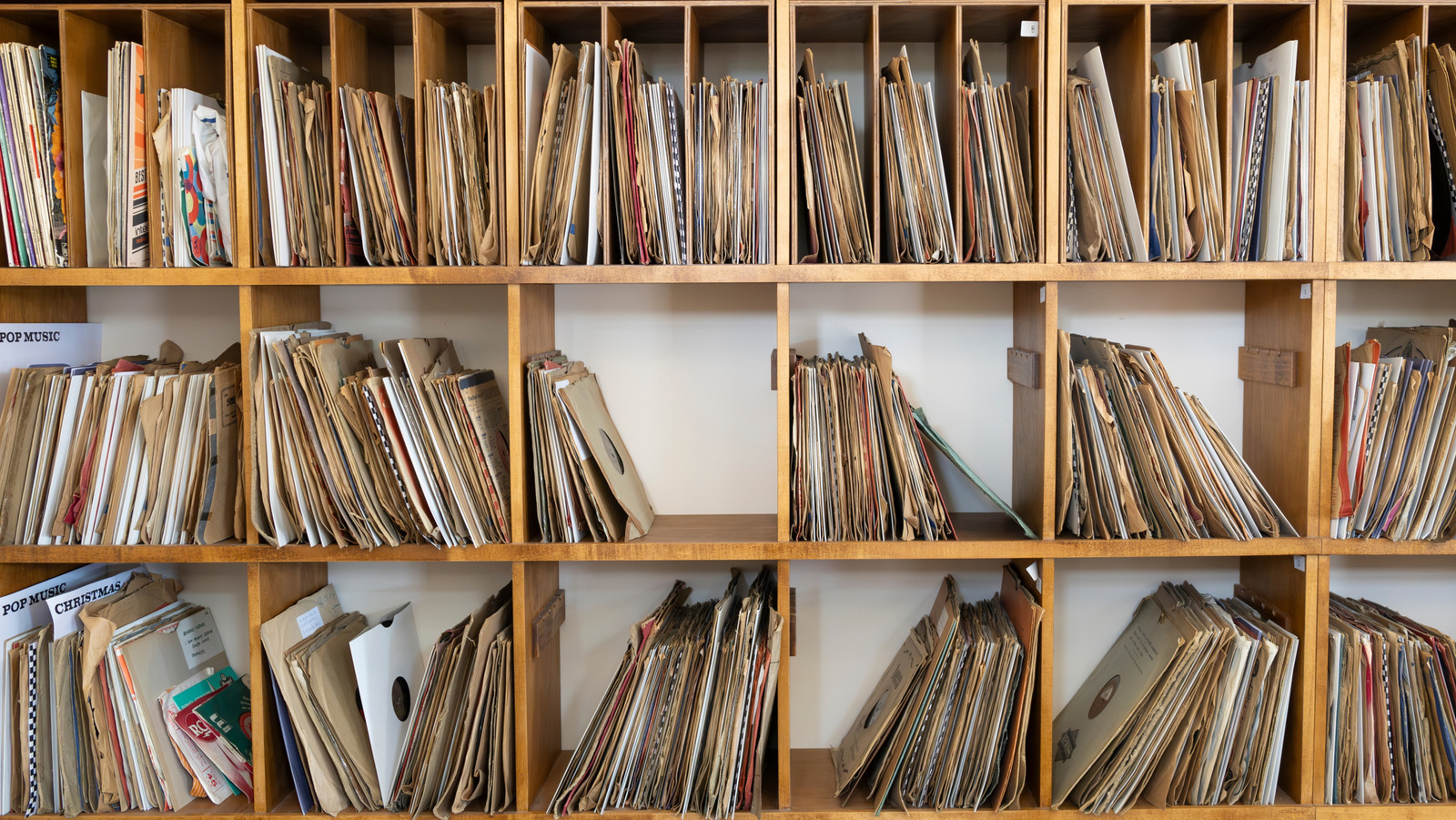 21 Kayıt Duvar Fikirleri Çizilmiş vinil yeni bir hayat vermek için