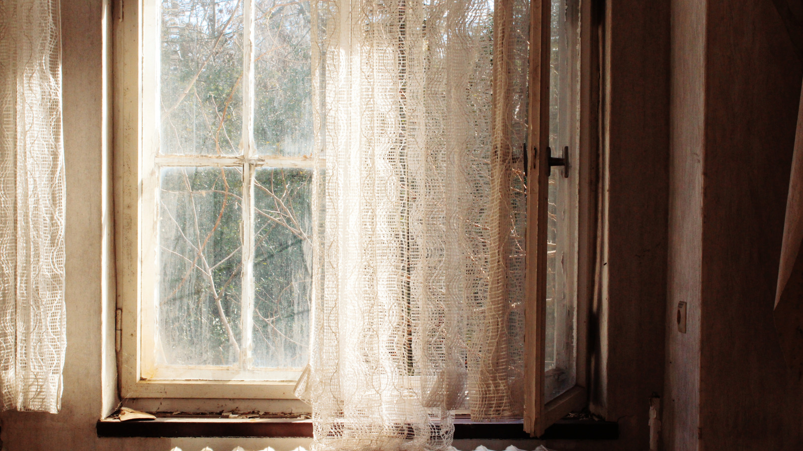 Vintage görünümü tercih eden herkes için en iyi IKEA perdeleri