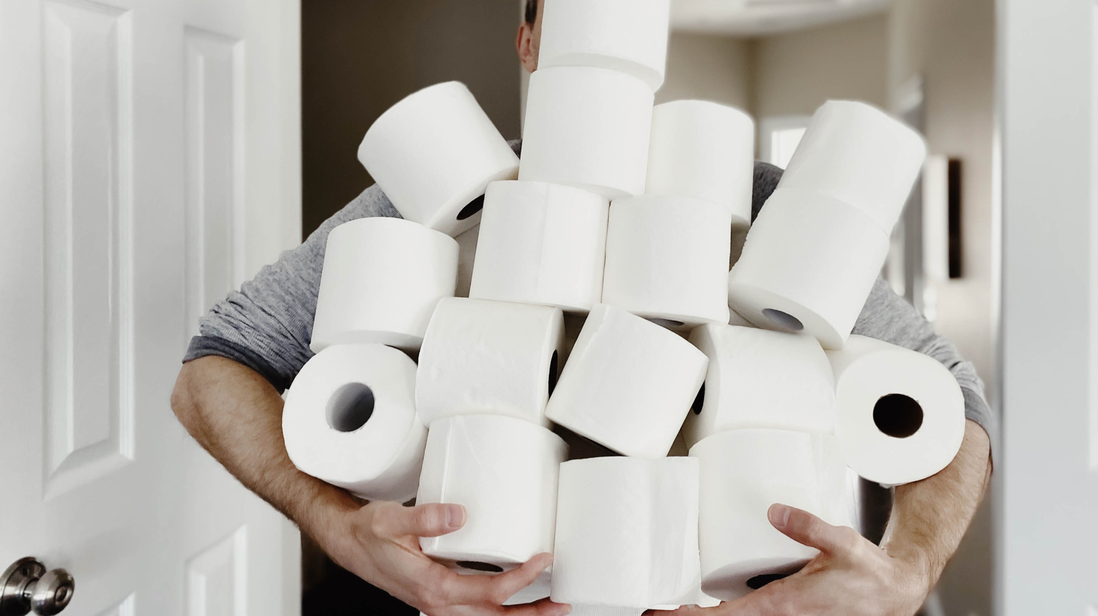 13 Kağıt havlu ve tuvalet kağıdı depolamak için dahi