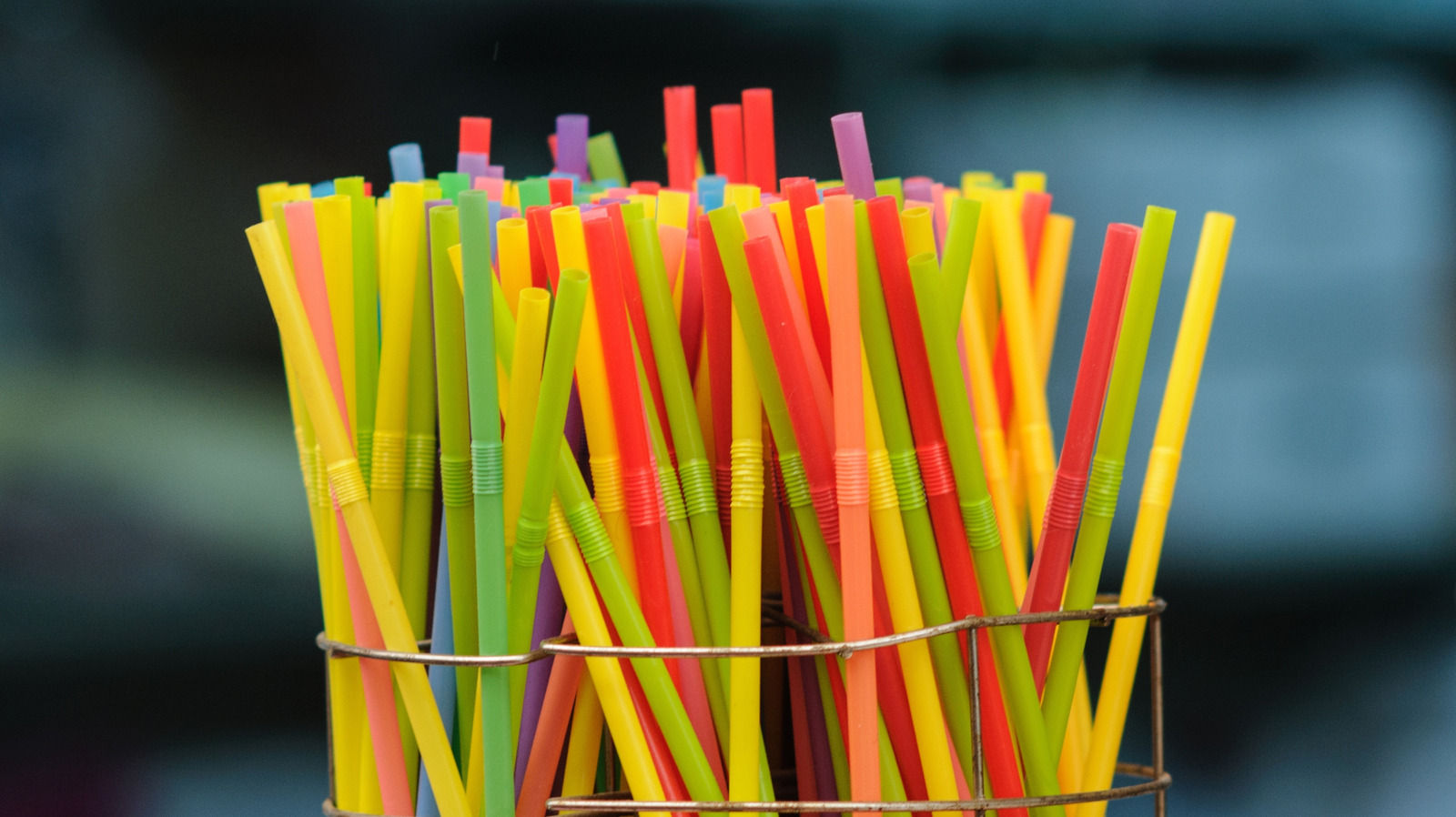 13 Yaratıcı DIYS Dolar Tree Plastik Pipets ile Evinizin Çevresinde Kullanılacak