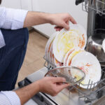 Bulaşık makinesi kapsülleri, sıvı veya toz deterjanı: Yemekleri temizlemek için en iyisi hangisi?