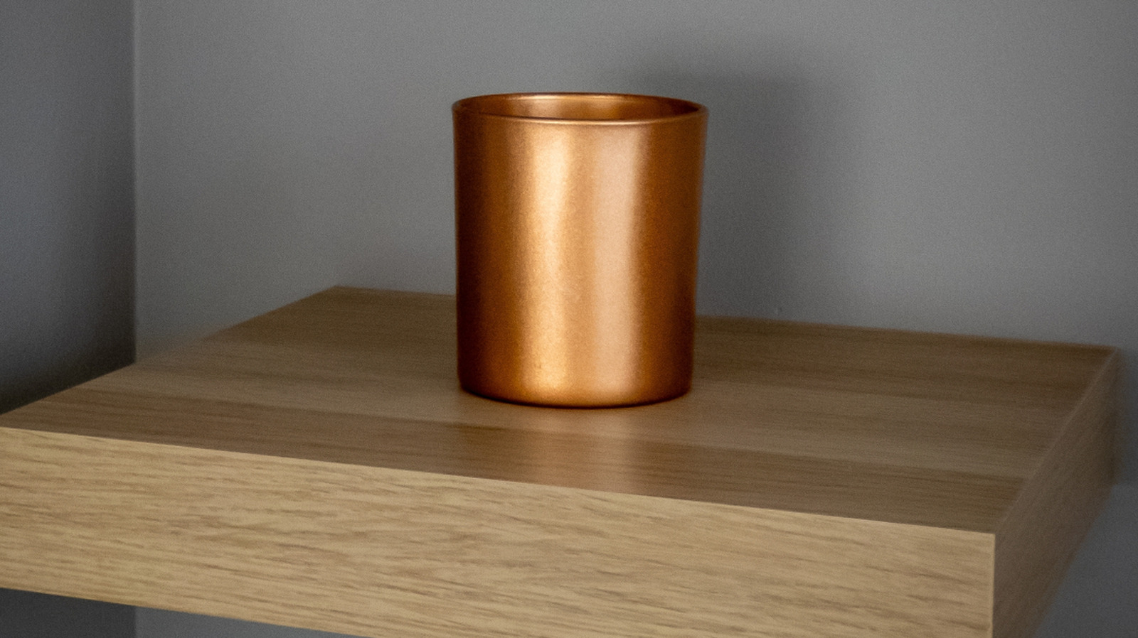 Donuk bakır parçalarını ortak bir banyo kullanarak yeni gibi parlatın