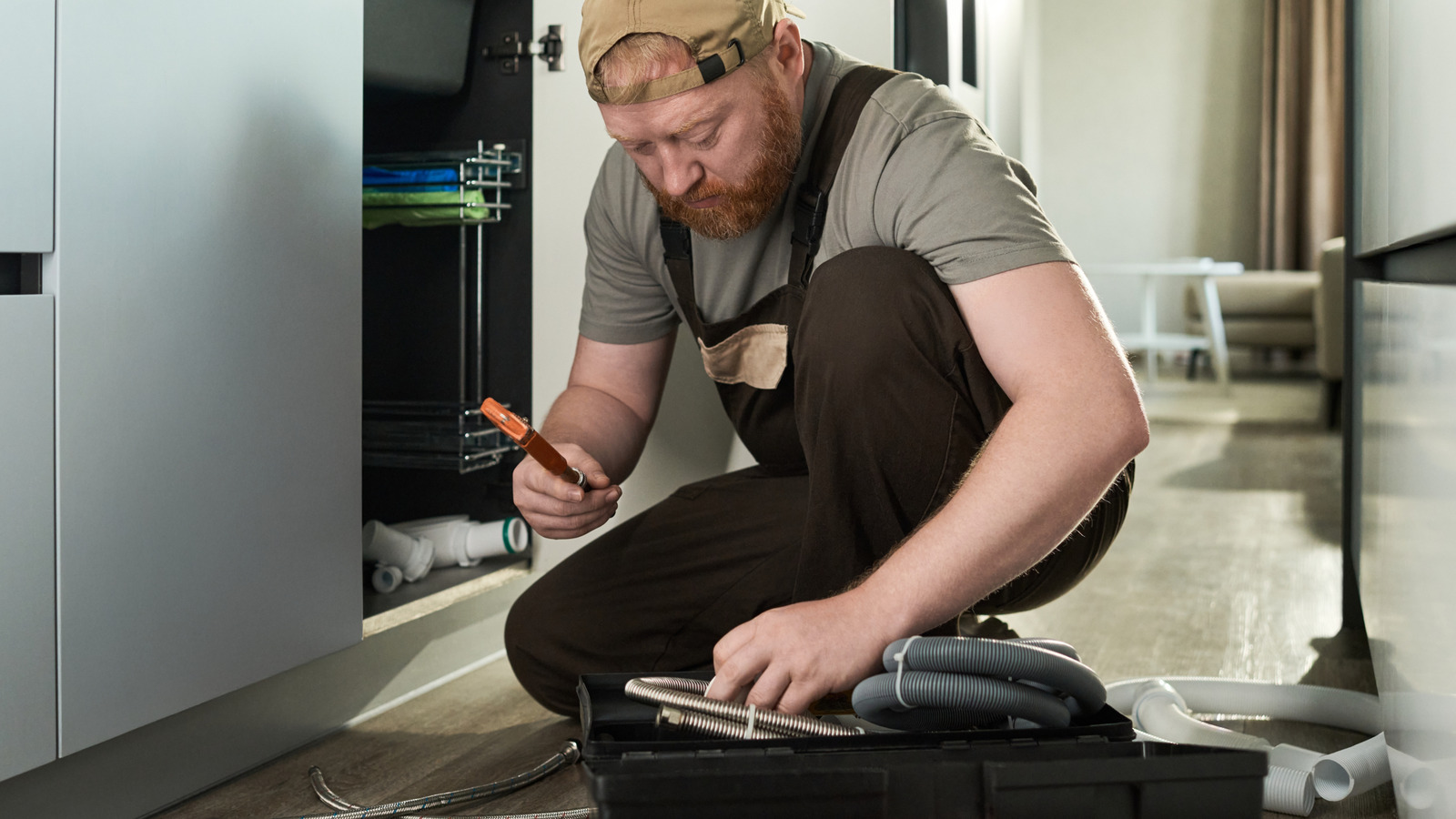 İncelemeler Ryobi'nin taşınabilir araç kutusu için övgüyle karşılanıyor, ancak satın almaya değer mi?