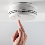 Duman ve karbon monoksit dedektörlerinizi ne sıklıkla kontrol etmelisiniz?