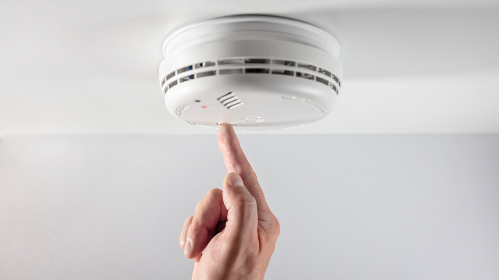 Duman ve karbon monoksit dedektörlerinizi ne sıklıkla kontrol etmelisiniz?