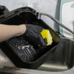 Zor kiri çıkarmak için bir hava fritörü nasıl temizlenir