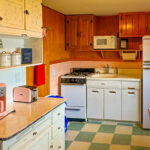 Çok fazla mutfak alanından tasarruf edecek vintage 60'ların sobası (geri gelirse)