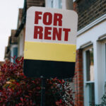 Neden bu kadar çok emekli bir ev sahibi olmak yerine kiralamayı tercih ediyor? (& Ne anlama gelebilir)