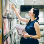 Yatak odanızda kullanmaktan kaçınmak için 7 yatak sayfası renkleri (ve daha iyi alternatifler)