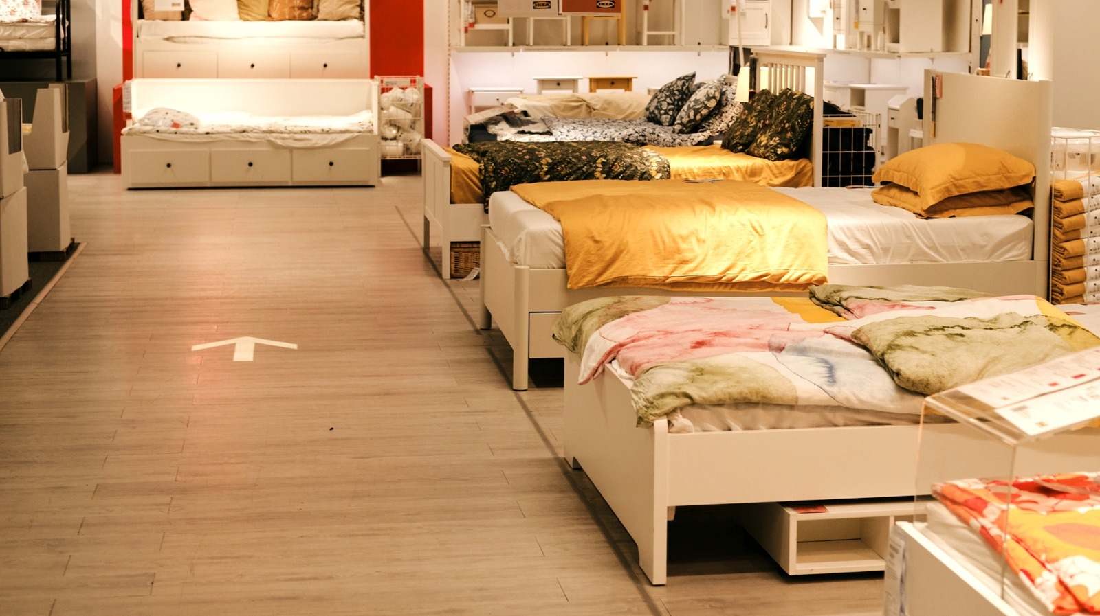 Ikea'nın yeni gizli depolama yatak çerçevesi hakkında bildiklerimiz ve satın almaya değerse