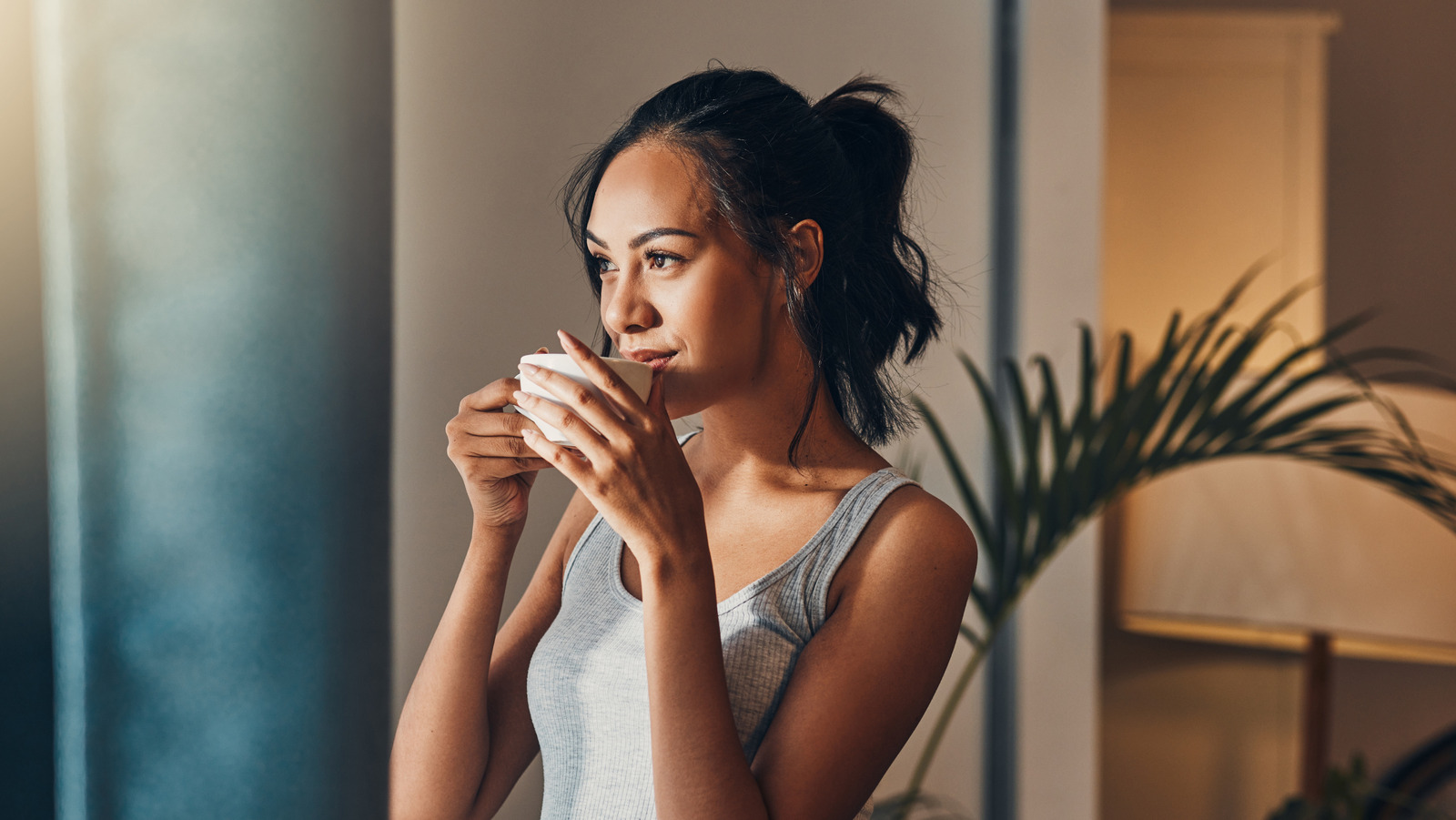 10 şey minimalistler her sabah evlerini düzgün ve düzenli tutmak için yapar