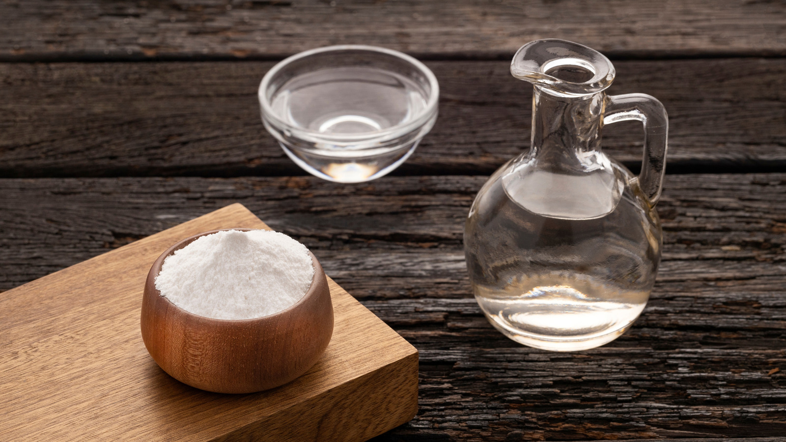 Bu 16 şeyi her ne pahasına olursa olsun kabartma tozu ve sirke karışımı ile temizlemekten kaçının