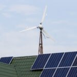 Rüzgar Power vs Güneş Enerjisi: Hangi enerji kaynağı ev sahipleri için daha verimlidir?