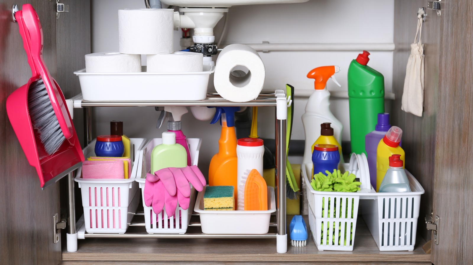 Derin dolaplar için katmanlı organizatörler satın almadan önce neden iki kez düşünmelisiniz?