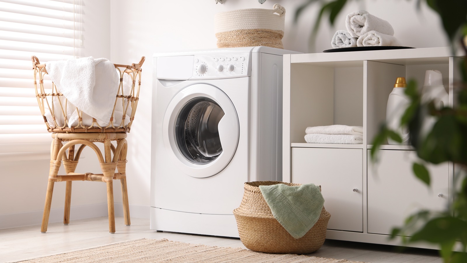 Çamaşırhane oda elyafı ile mutfağınıza daha fazla depolama alanı ekleyin ve daha fazla depolama alanı ekleyin