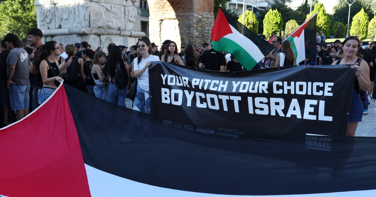 Turkiye, sporcu grubu FIFA'yı çağırıyor, UEFA'yı İsrail'in futbol takımını yasaklamak için