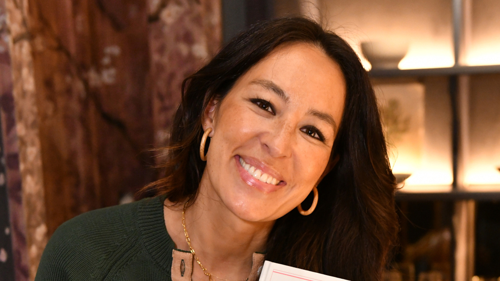Joanna Gaines, muhtemelen evde zaten sahip olduğunuz vintage bir mücevher kullanıyor