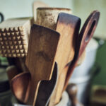 Ahşap mutfak eşyalarınızı kaynar su ile dezenfekte edebilir misiniz? İşte bilmeniz gerekenler