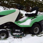 Çim biçme makinenizi kışlaştırmanın ve bahara kadar korumanın 10 yolu