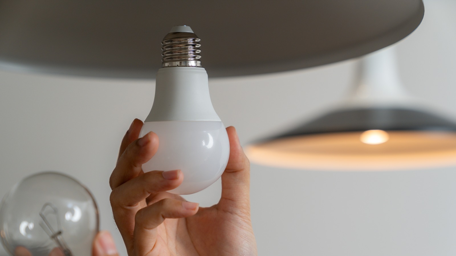 LED ampullerinizin beklendiği kadar uzun sürmemesi için sinsi nedeni