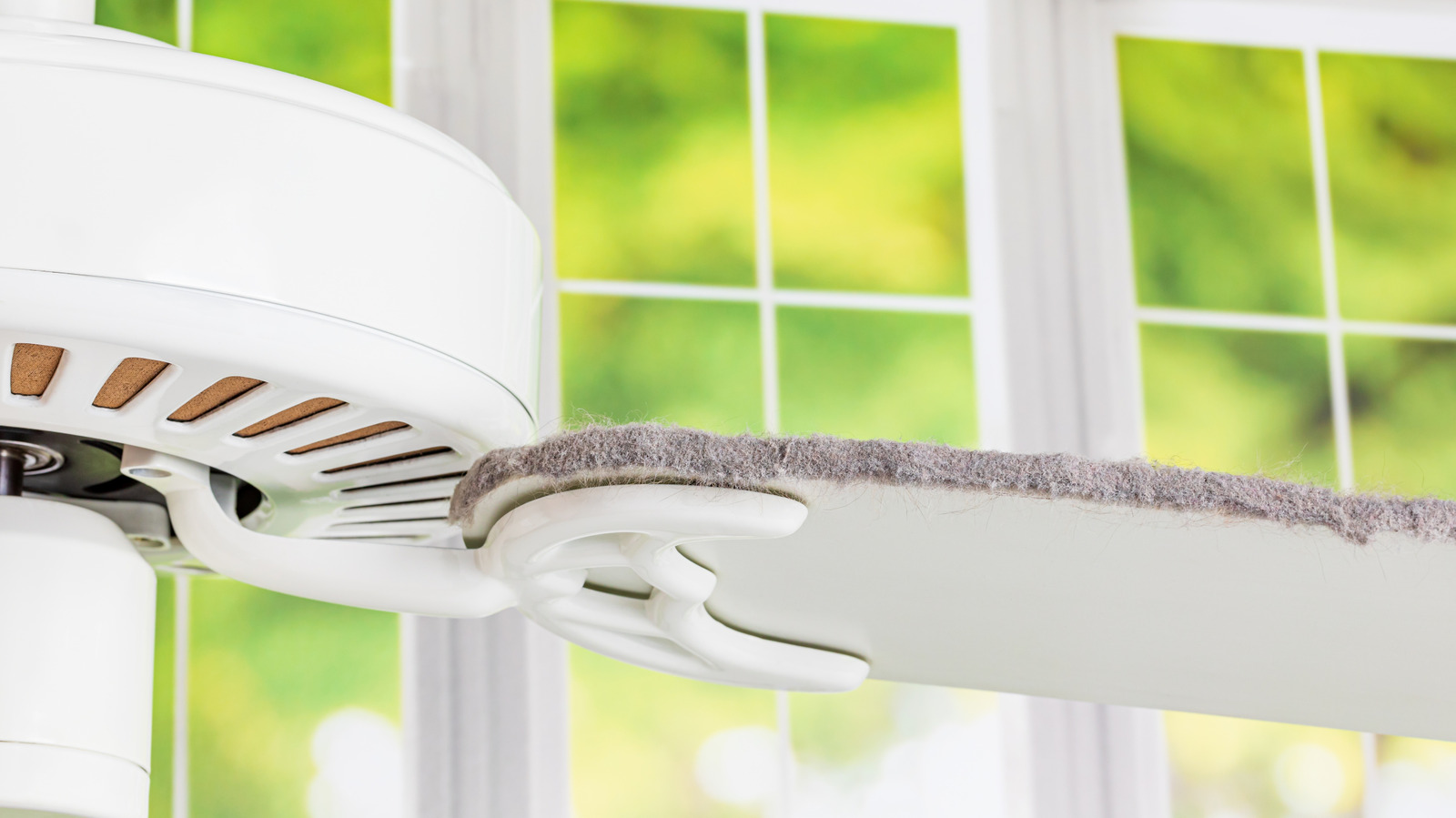 Kirli tavan fanlarını ovmak için en iyi ne tür temizleyici?