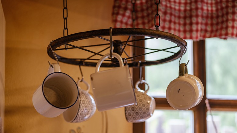 Mutfakta kupa avizesi