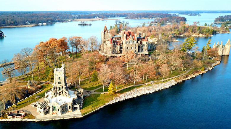 İskenderiye Körfezi'ndeki Boldt Kalesi'nin kuşbakışı görünümü