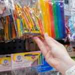 Uygun Fiyatlı Dekor ve Kendin Yap Malzemeleri Alabileceğiniz En İyi Yerler (Hayır, Dolar Ağacı Değil)