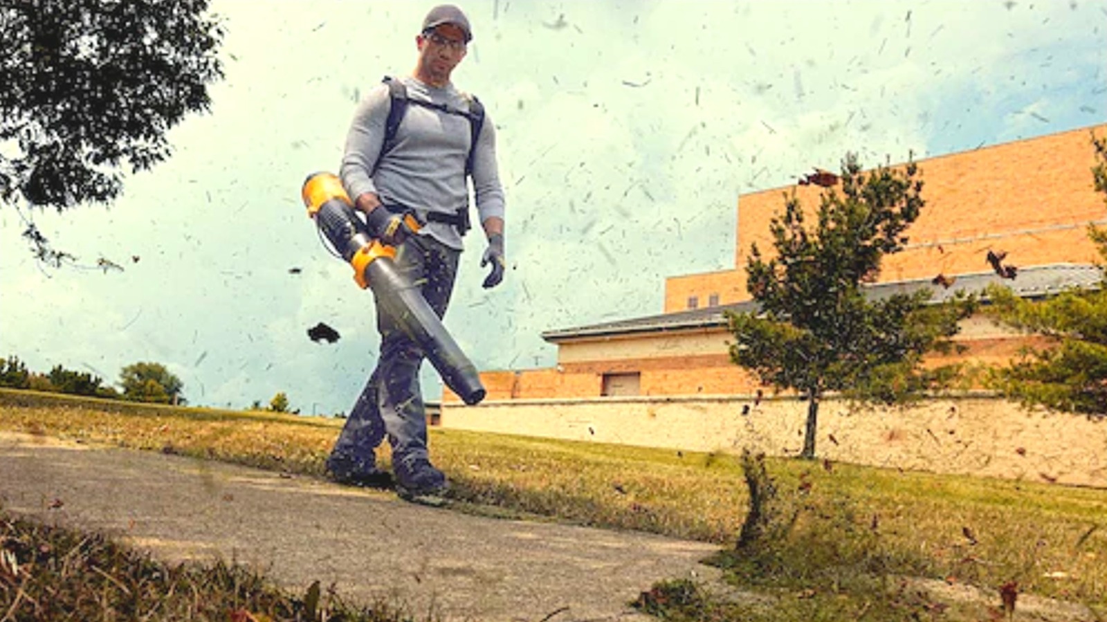 DeWalt'ın 60V Max Sırt Çantası Yaprak Üfleyicisini Satın Almadan Önce Bilmeniz Gerekenler